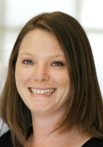 Norma Renee Eason Warren headshot.